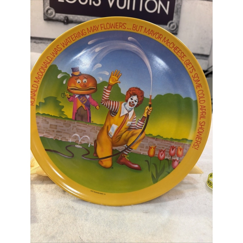 Ronald McDonald Seasonal Plate Spring Mayor McCheese Child Dinnerware Vintage 24